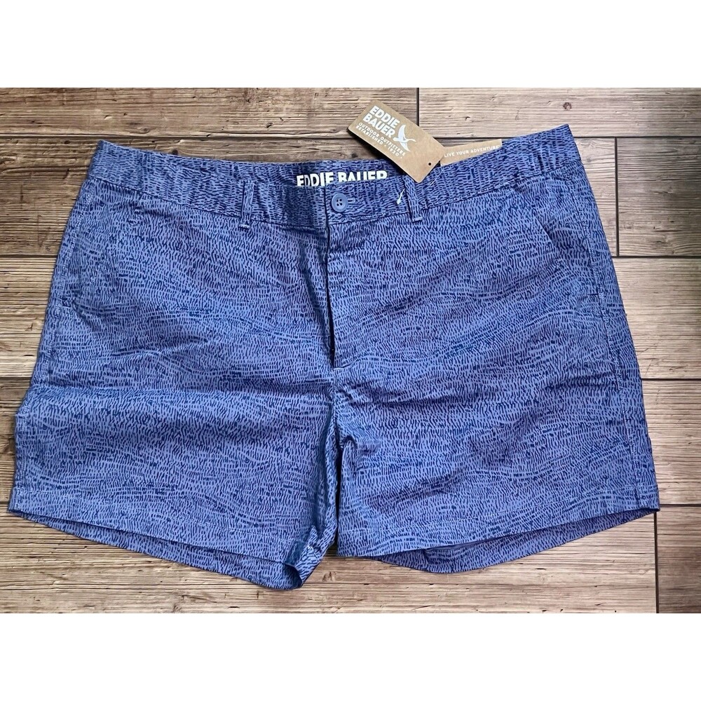 Eddie Bauer Boyfriend Mid rise Short